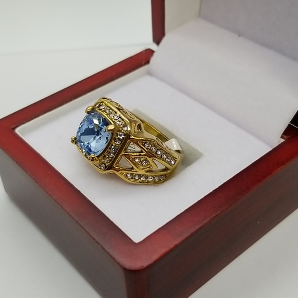 Mans ring - Picture 2 of 3